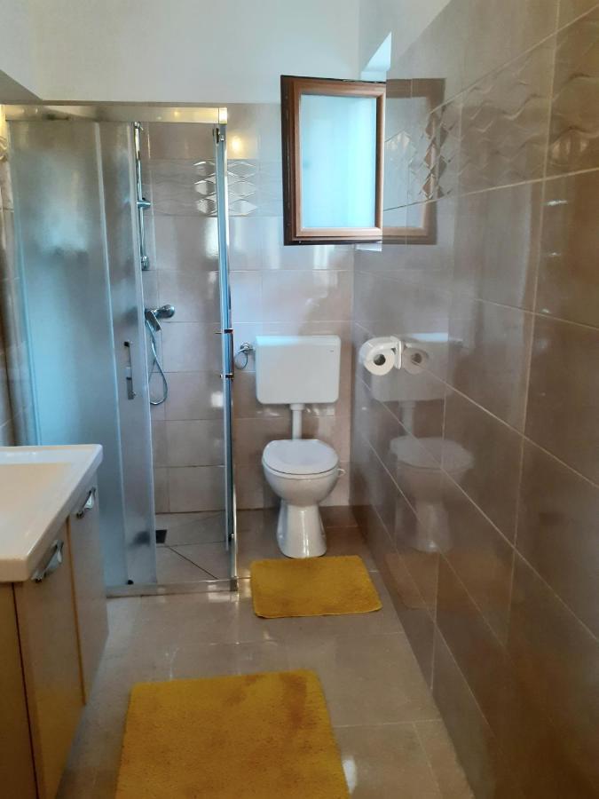 Apartman Paola Malinska Exterior photo