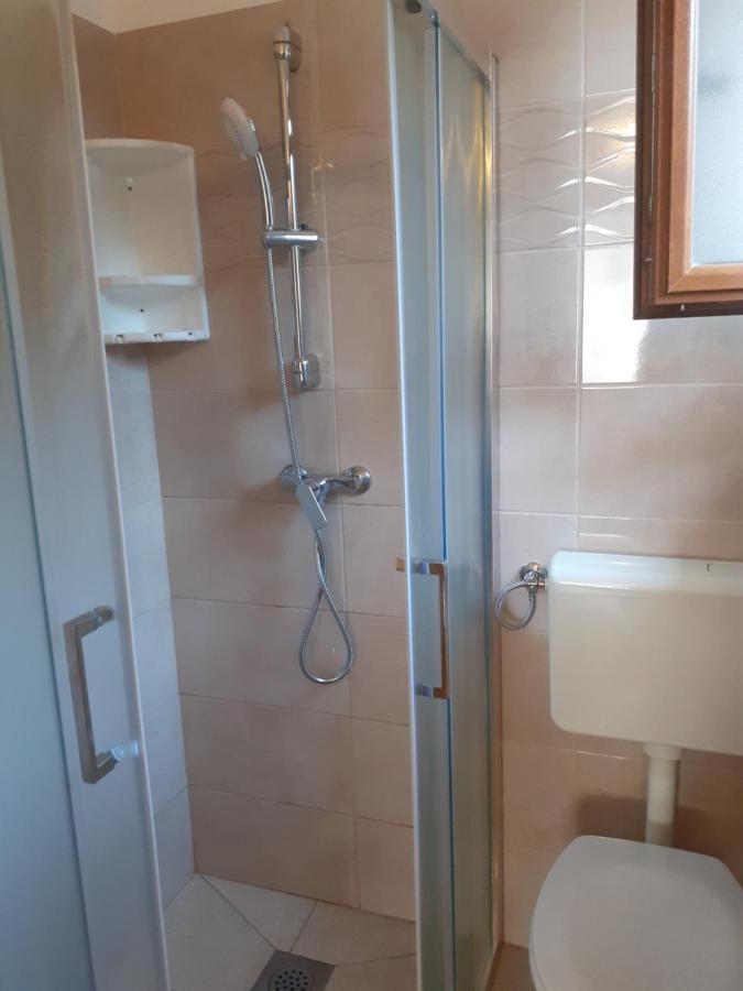 Apartman Paola Malinska Exterior photo
