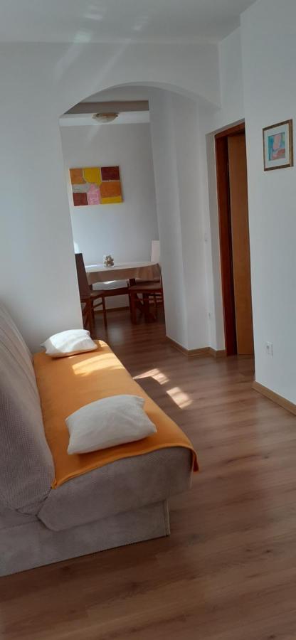 Apartman Paola Malinska Exterior photo