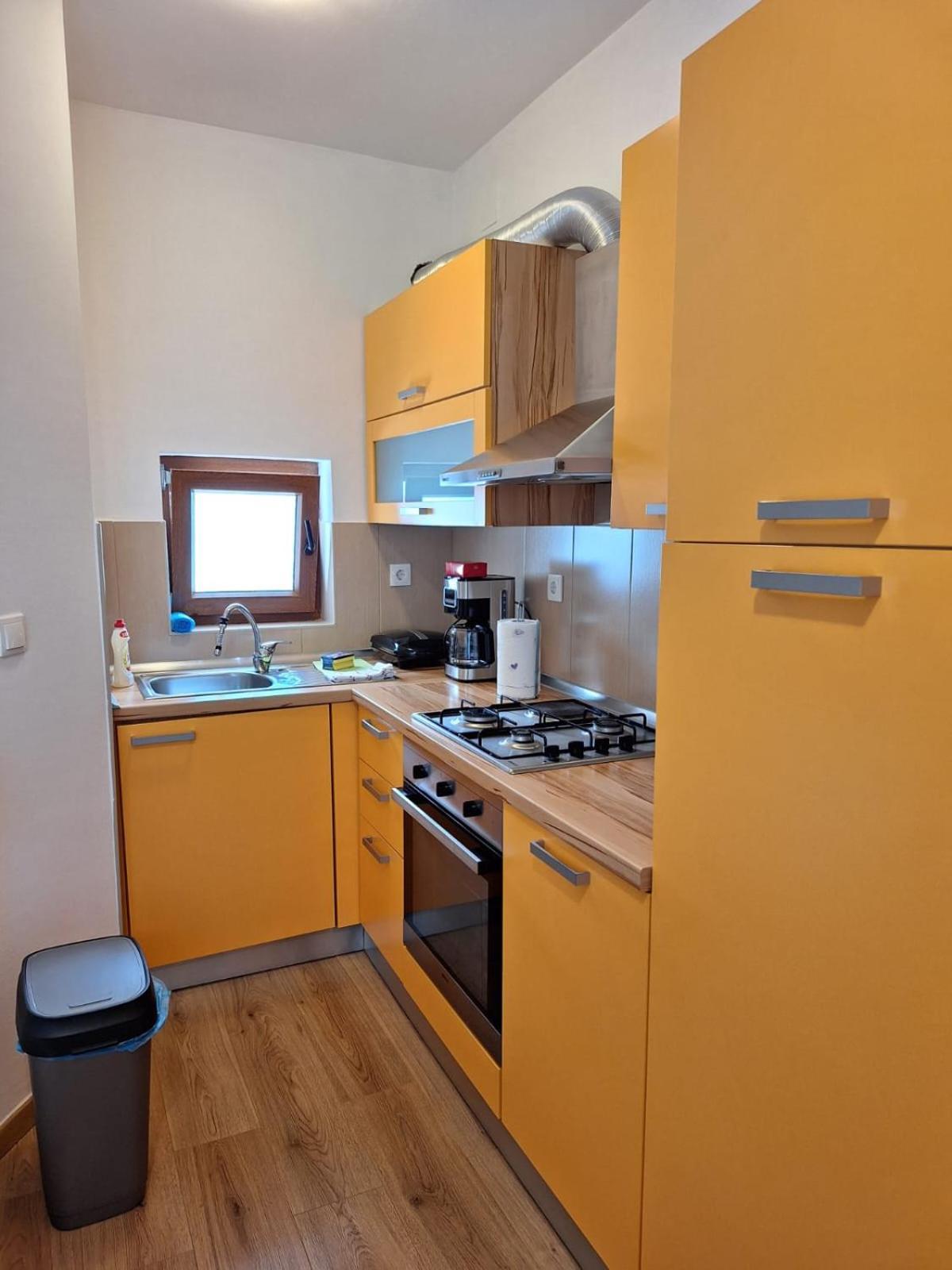 Apartman Paola Malinska Exterior photo